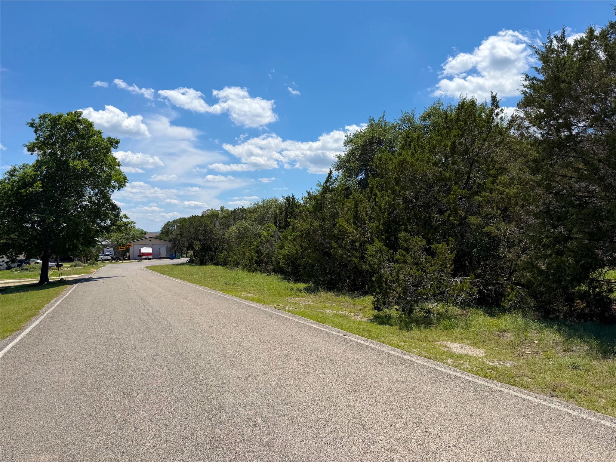 1841 Canyon Lake Dr Property Photo 3