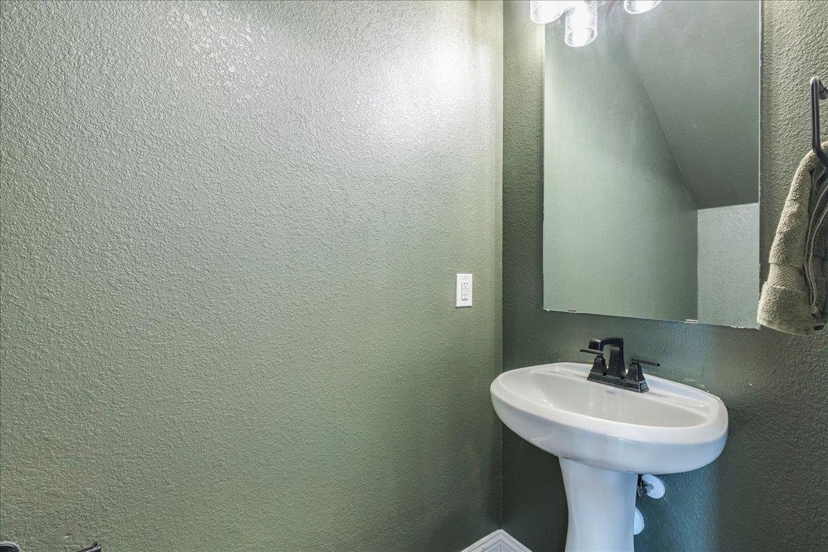 288 Smithsonian Ln Property Photo 19
