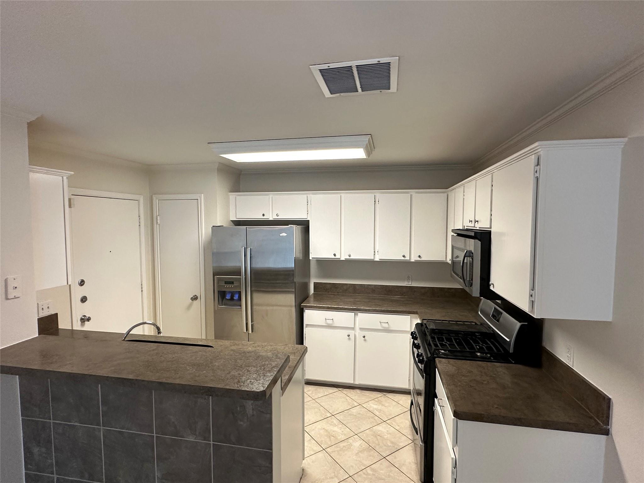 12333 Tomanet Trl Property Photo 5