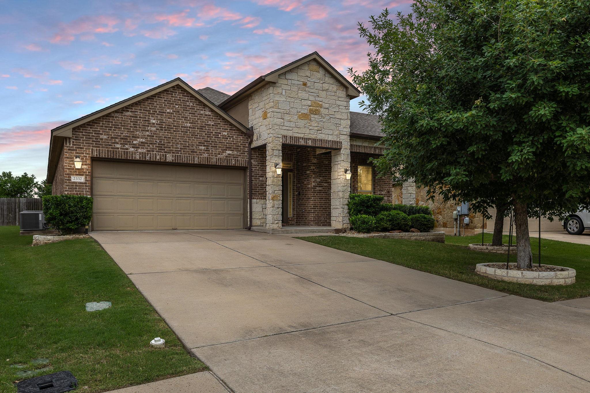 2332 Lyla Ln Property Photo