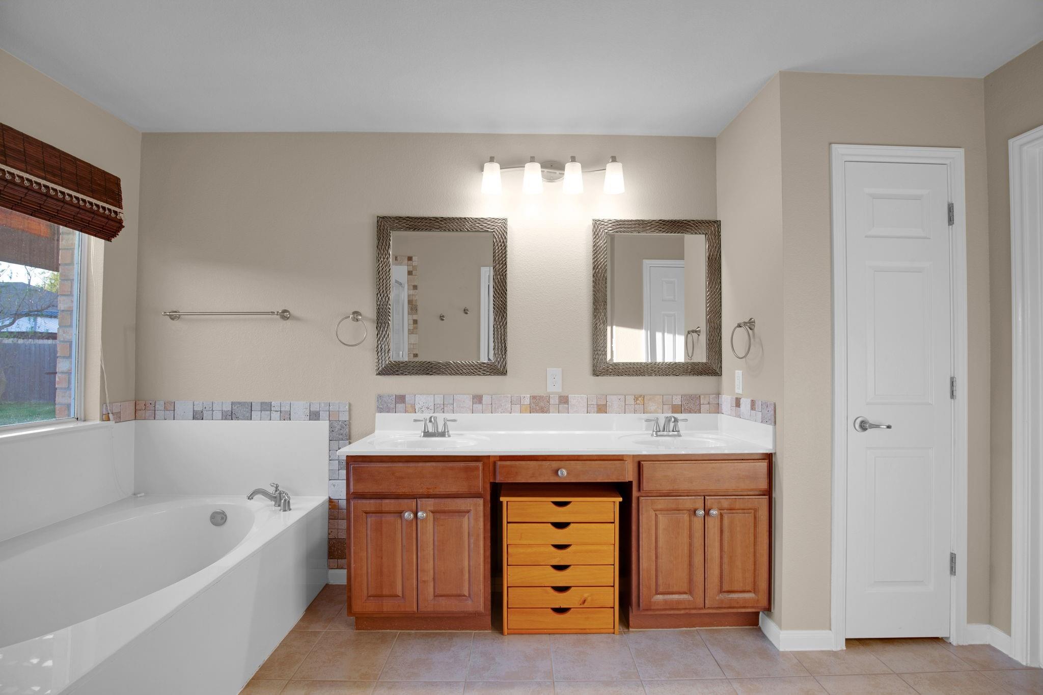 4494 Heritage Well Ln Property Photo 23
