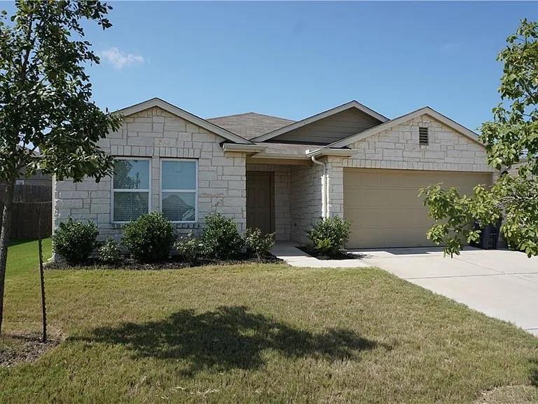 113 Leon River Loop Property Photo 1