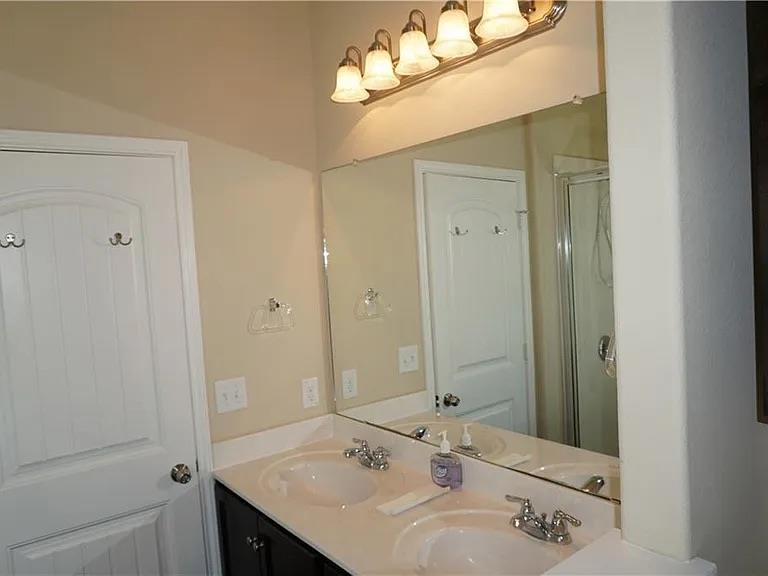 113 Leon River Loop Property Photo 10
