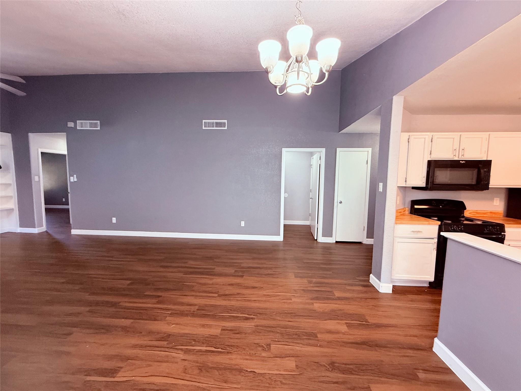 12314 Thompkins Dr Property Photo 14