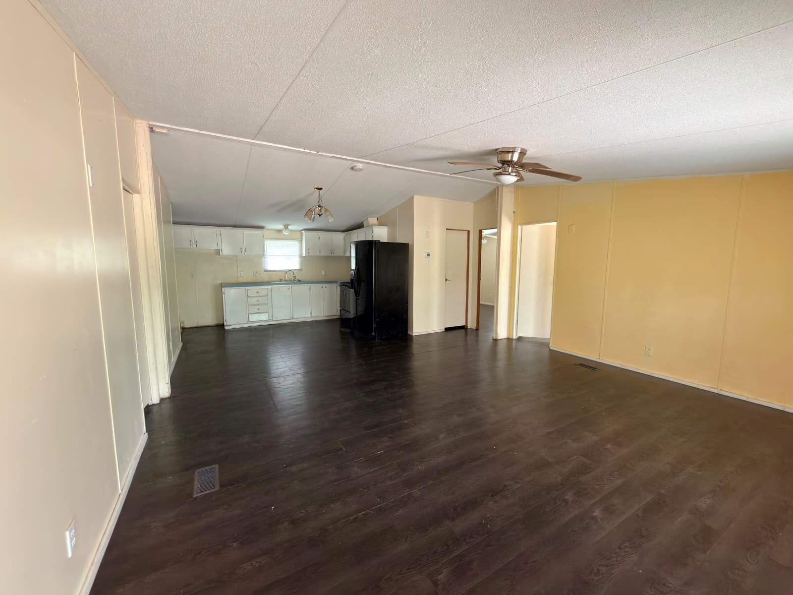 8607 Burleson Manor Rd #a Property Photo 3