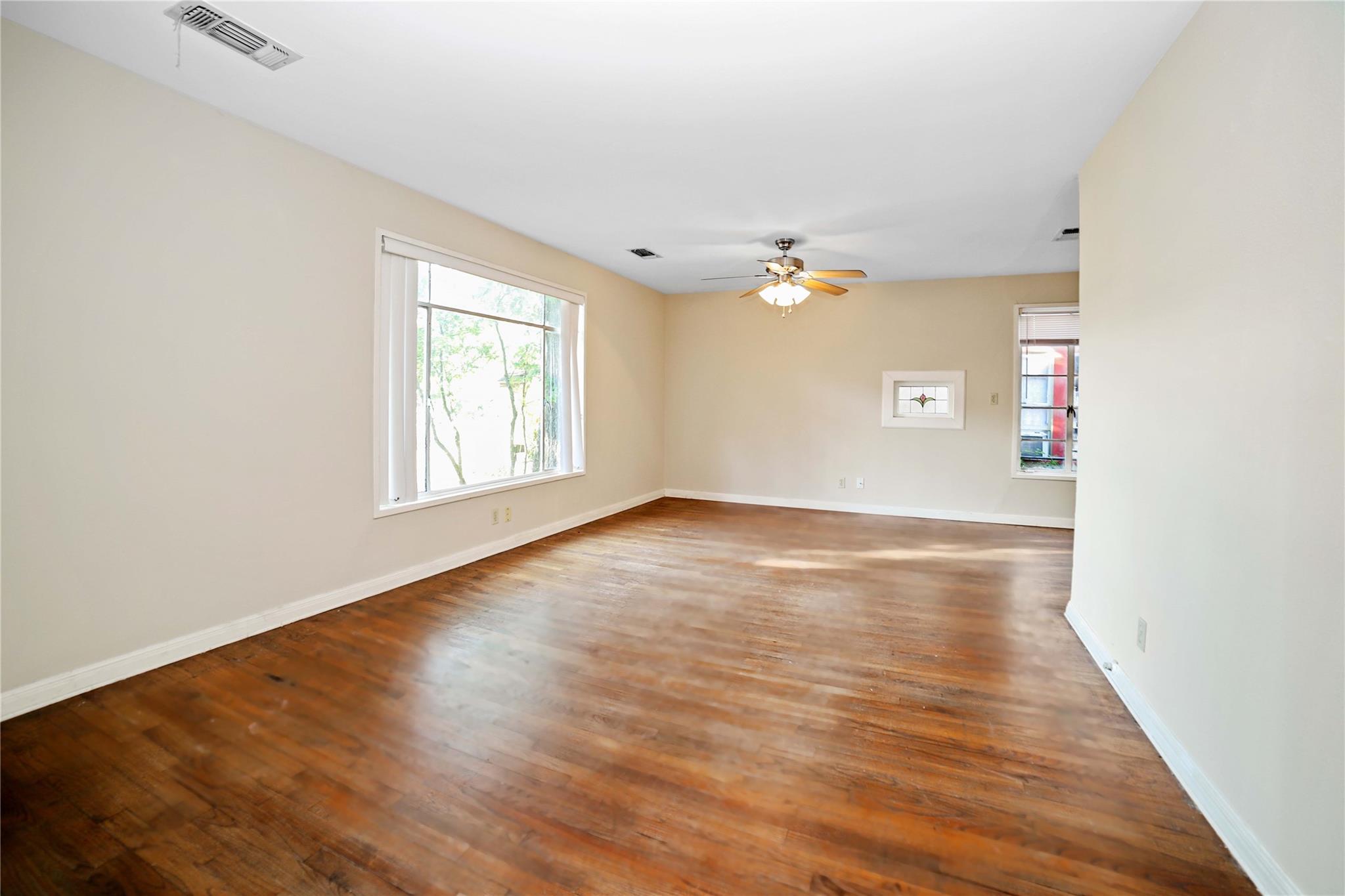 2905 Robinson St A Property Photo 2