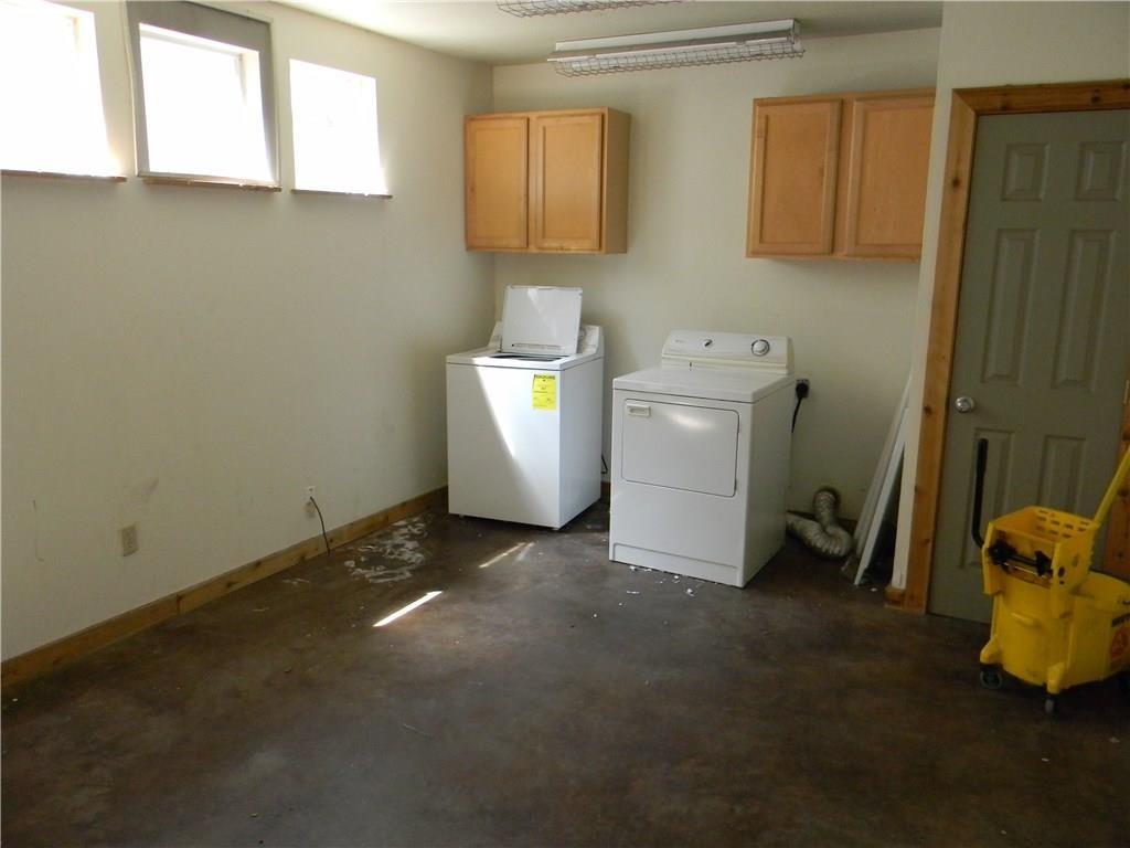 2905 Robinson St A Property Photo 12