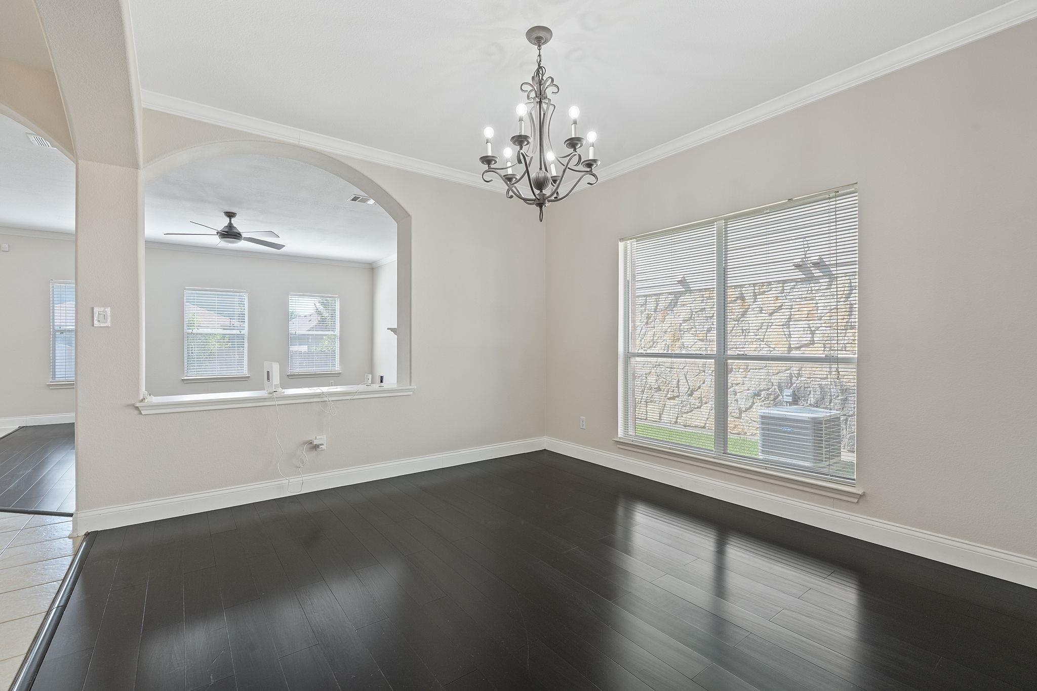 2338 Brookhollow Ter Property Photo 8