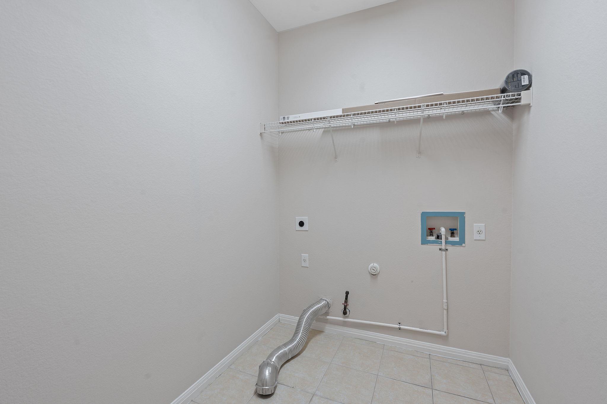 2338 Brookhollow Ter Property Photo 29