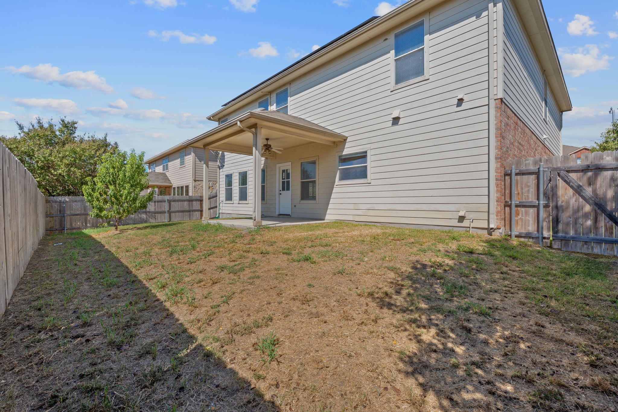 2338 Brookhollow Ter Property Photo 32