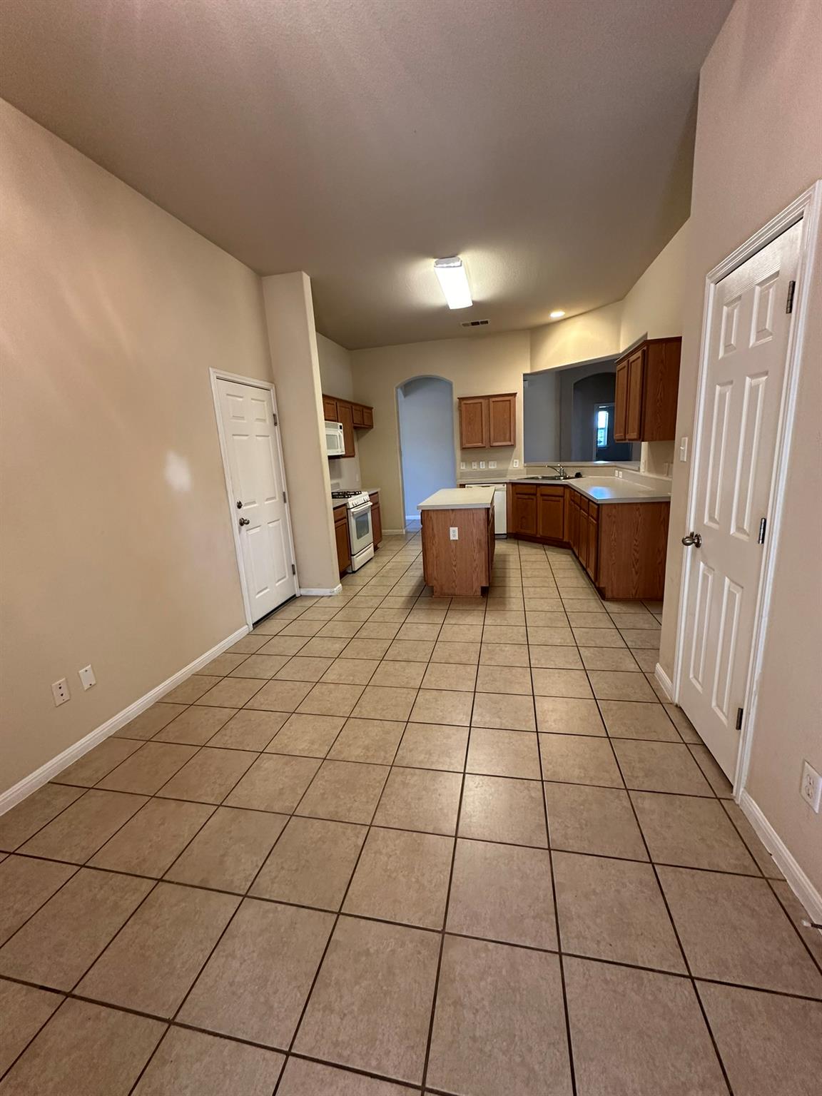 1604 Teal Trl Property Photo 5