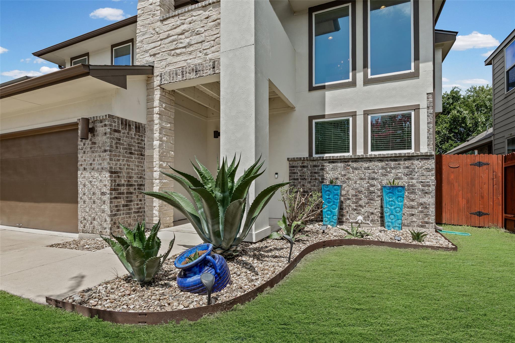 6717 Alleyton Dr Property Photo 1