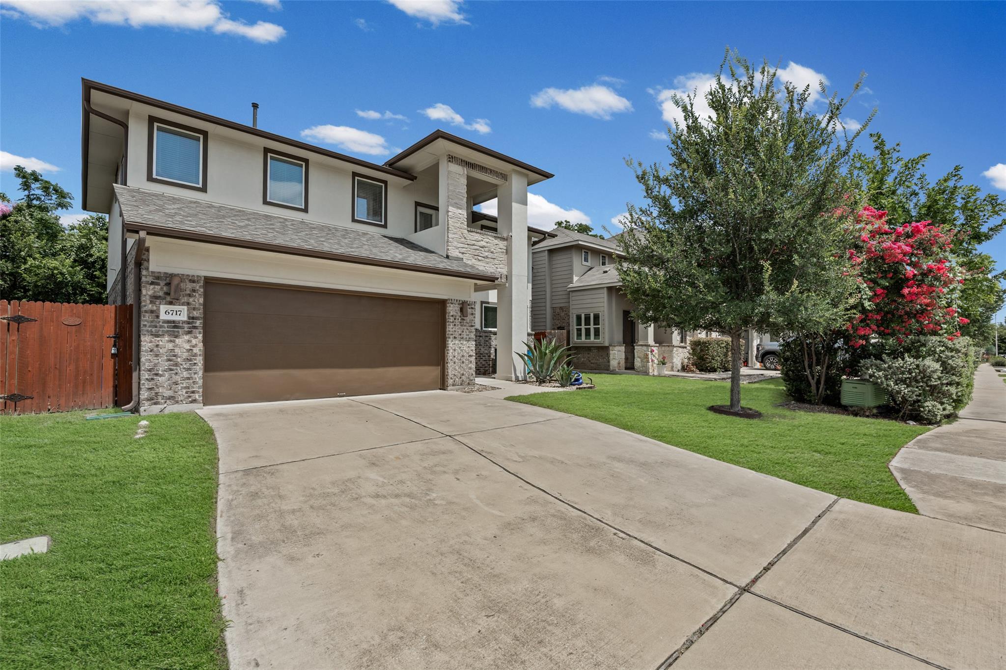 6717 Alleyton Dr Property Photo 4