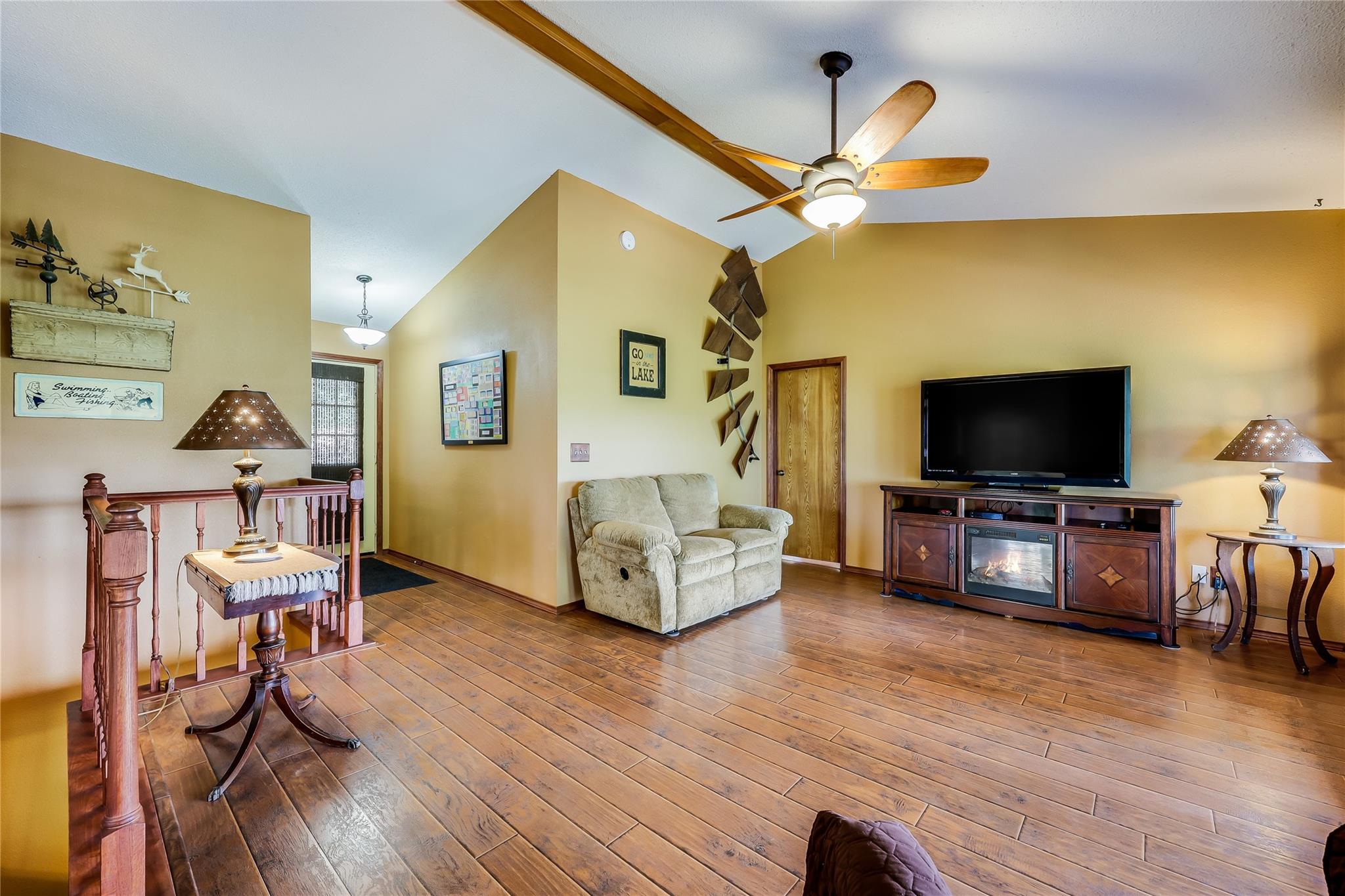 20803 Northland Dr Property Photo 5