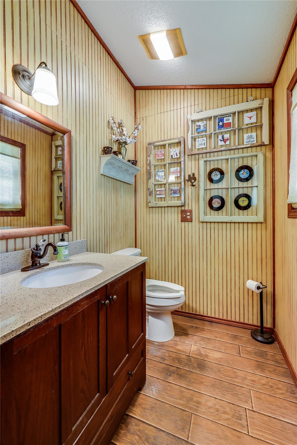 20803 Northland Dr Property Photo 6