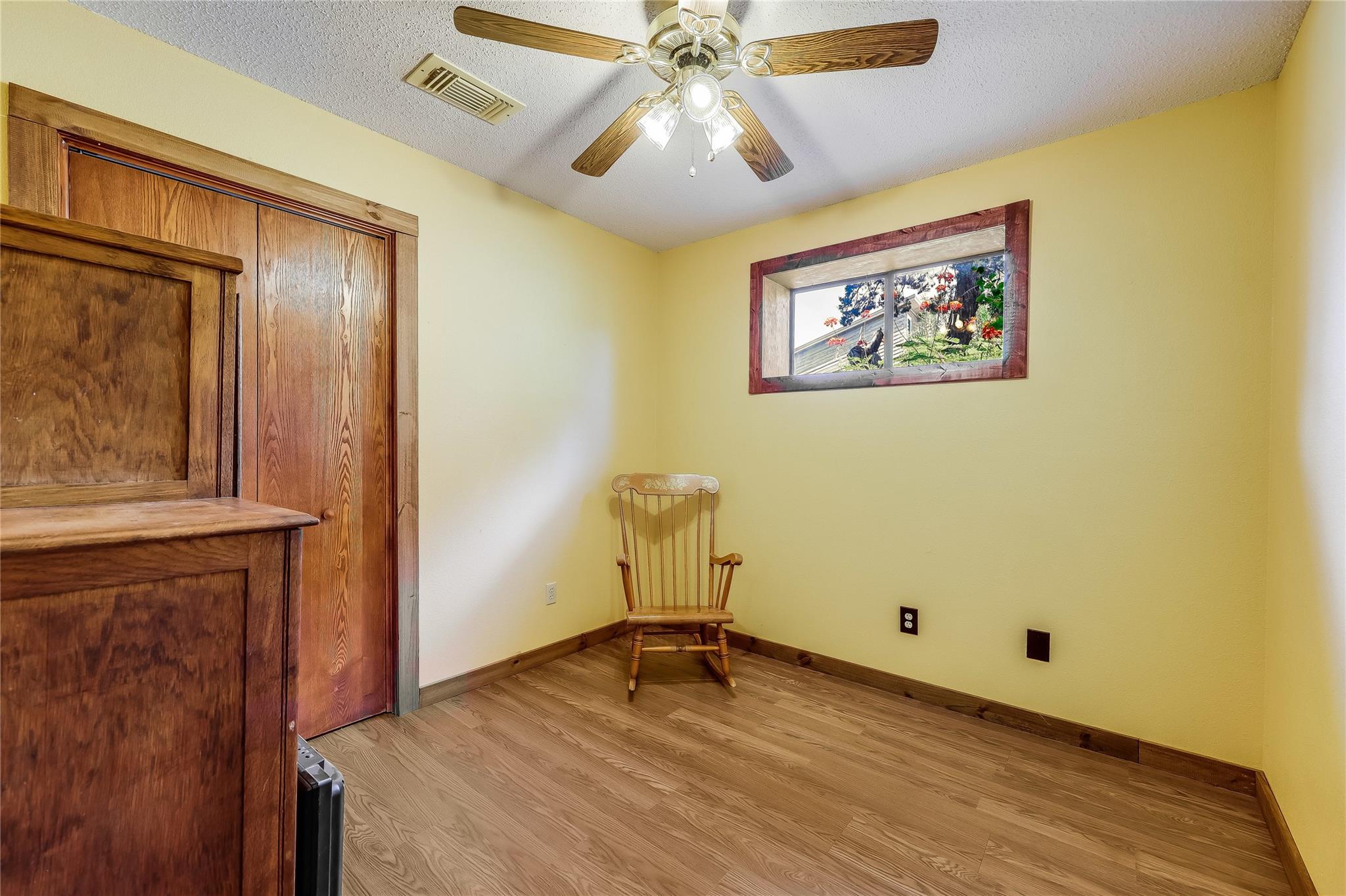 20803 Northland Dr Property Photo 24