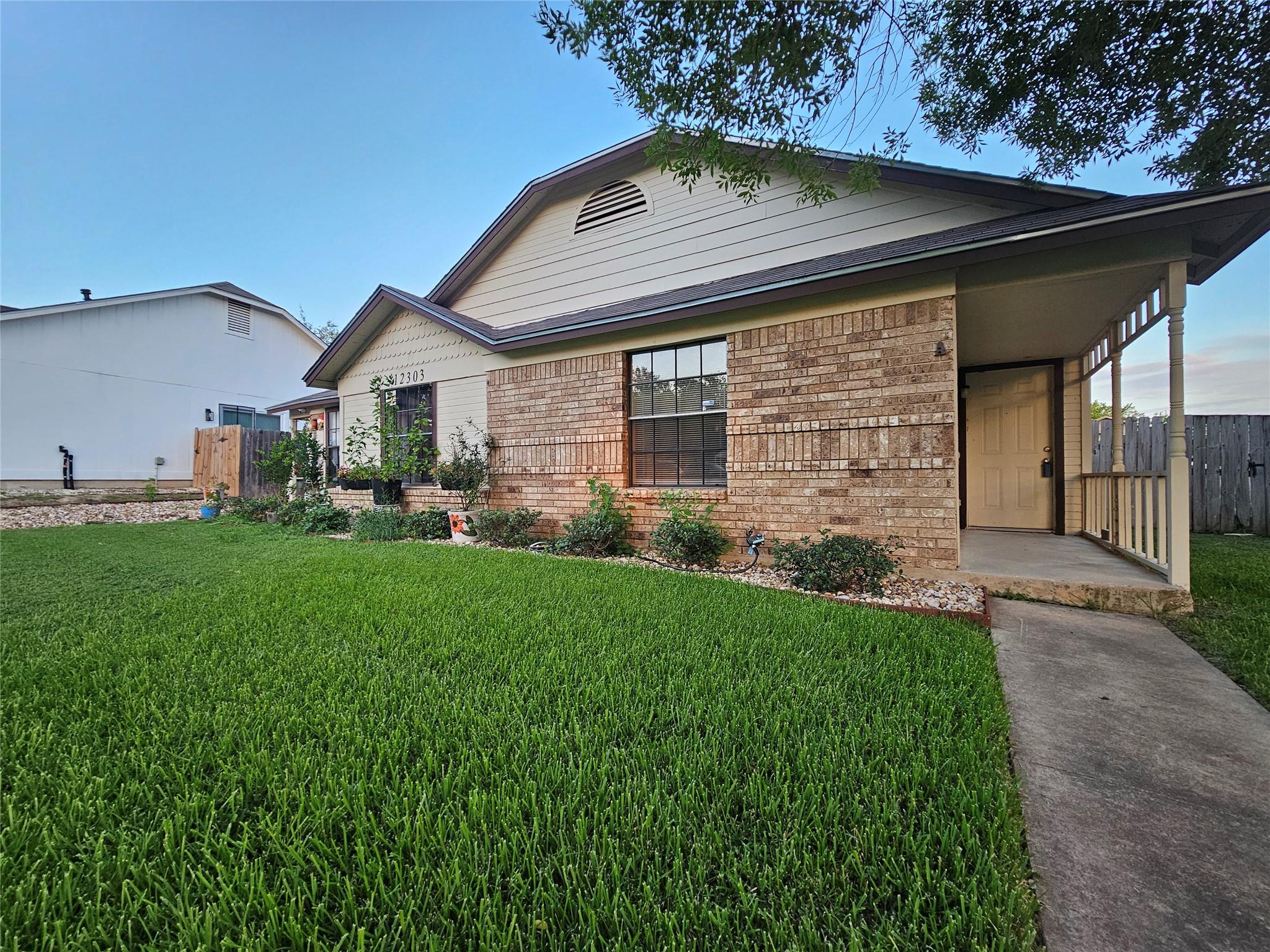 12303 Alderbrook Dr #a Property Photo 2