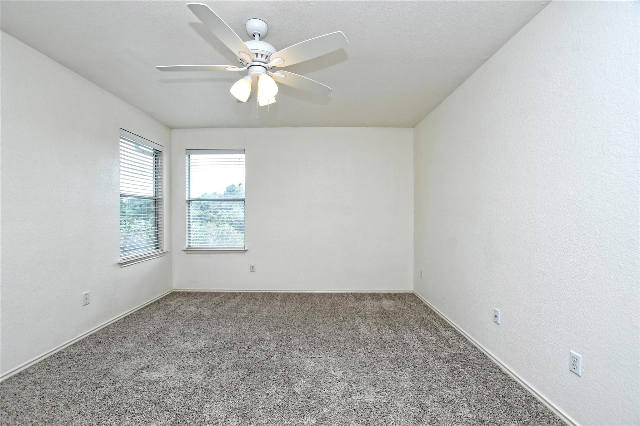 1815 Lost Maples Loop Property Photo 10