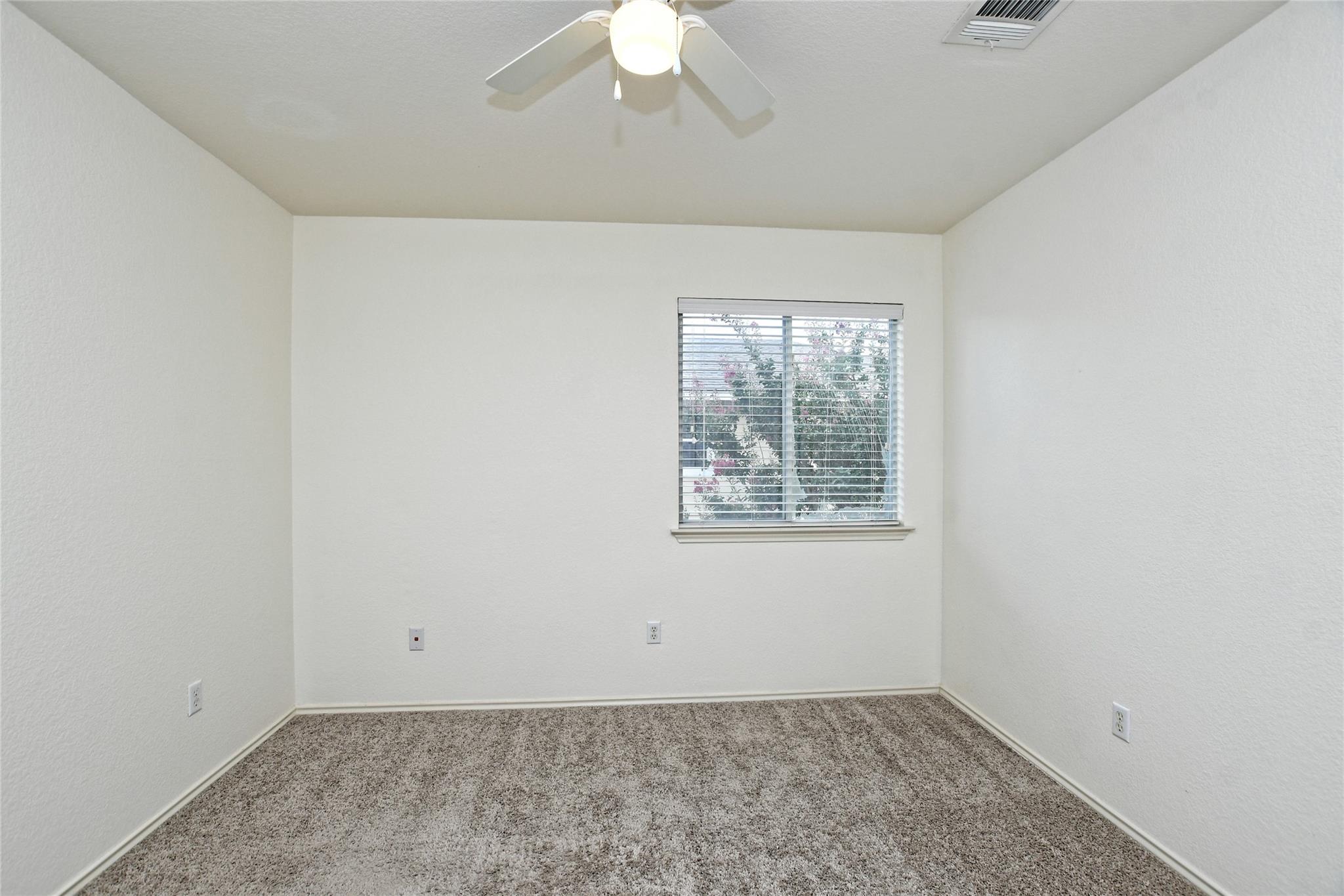 1815 Lost Maples Loop Property Photo 17