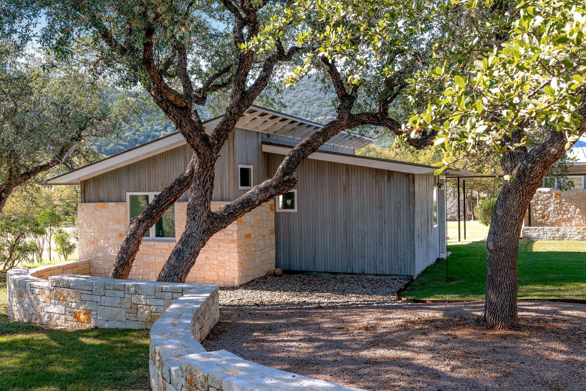 415 Frio Canon Trl Property Photo 16