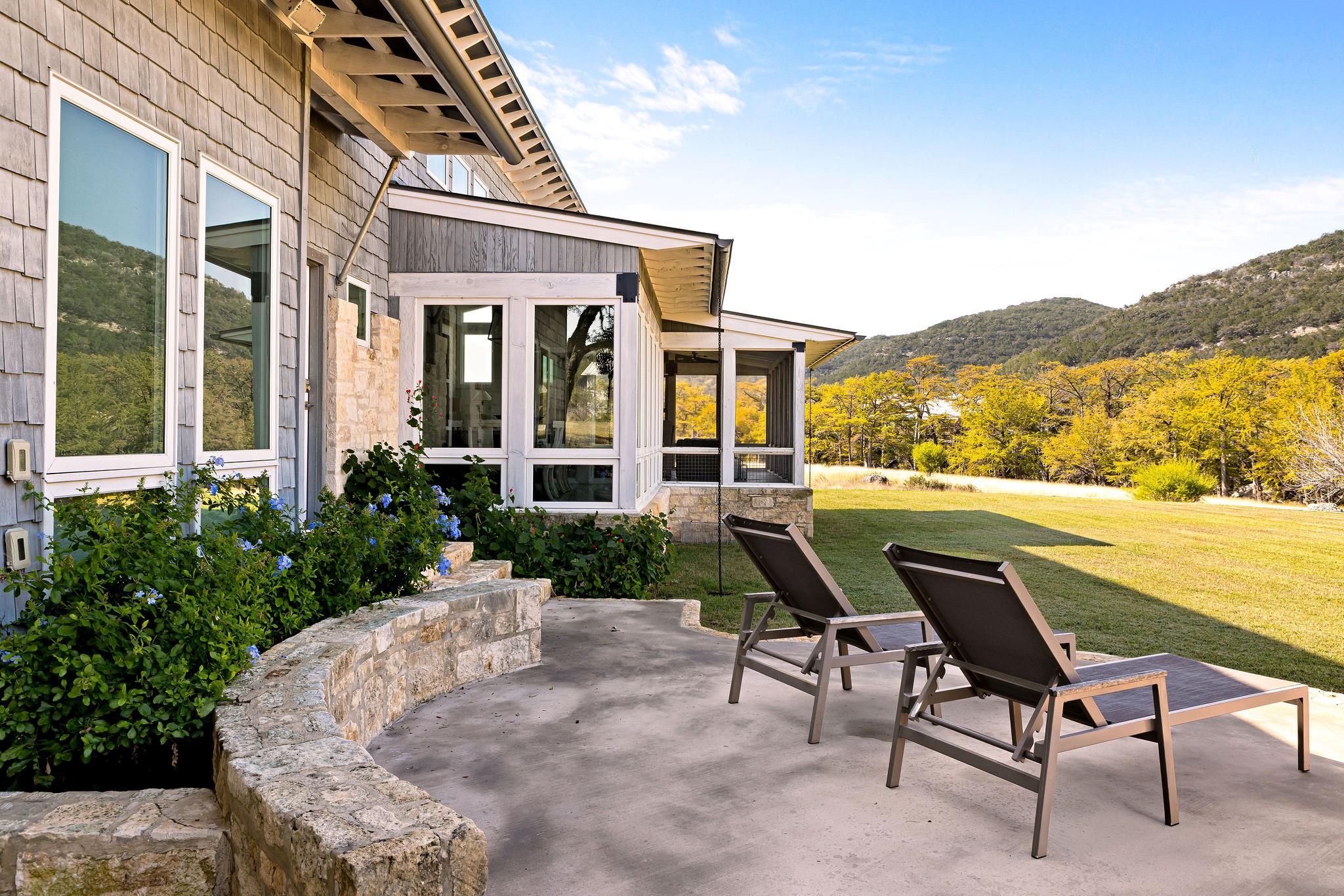 415 Frio Canon Trl Property Photo 32