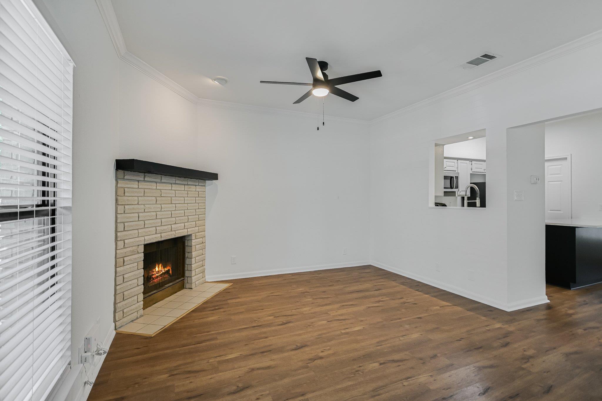 1307 Kinney Ave #107 Property Photo 6
