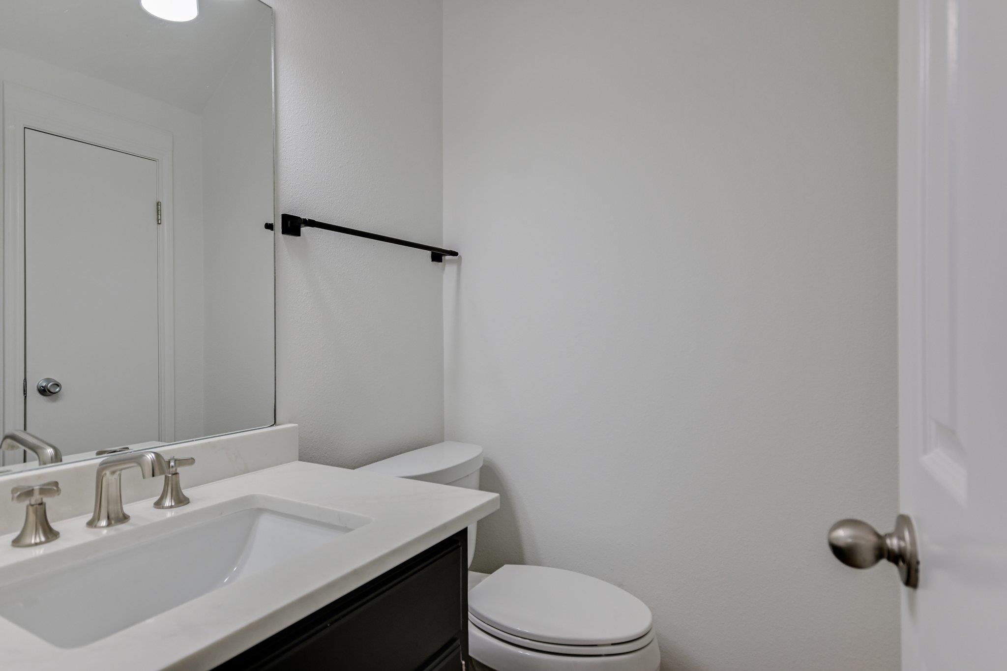 1307 Kinney Ave #107 Property Photo 11
