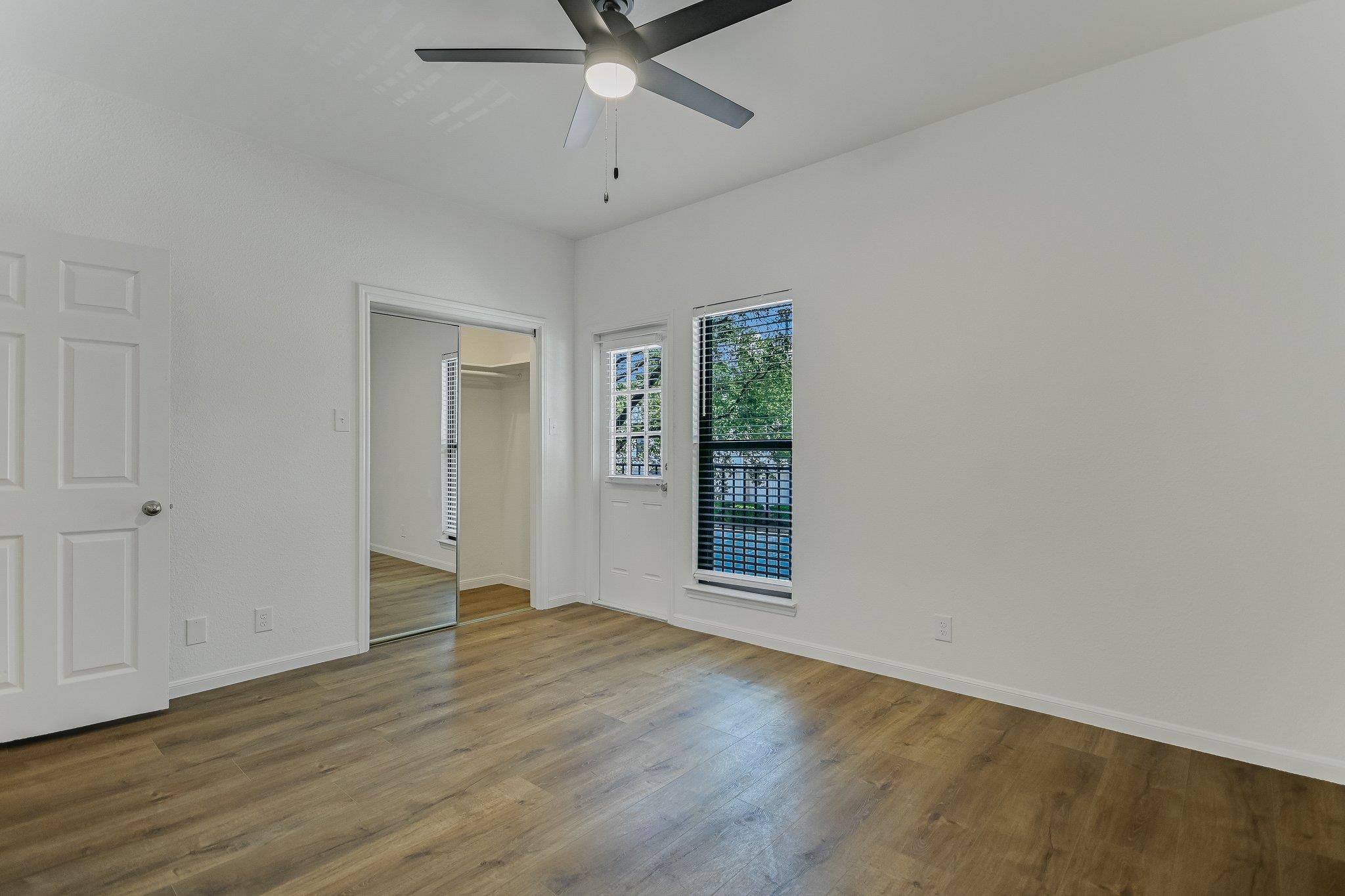 1307 Kinney Ave #107 Property Photo 12