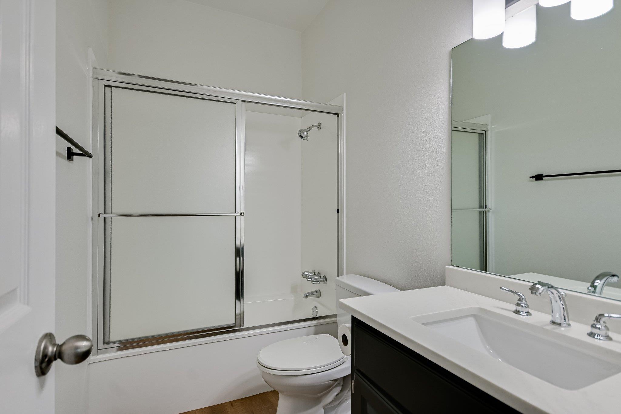 1307 Kinney Ave #107 Property Photo 13