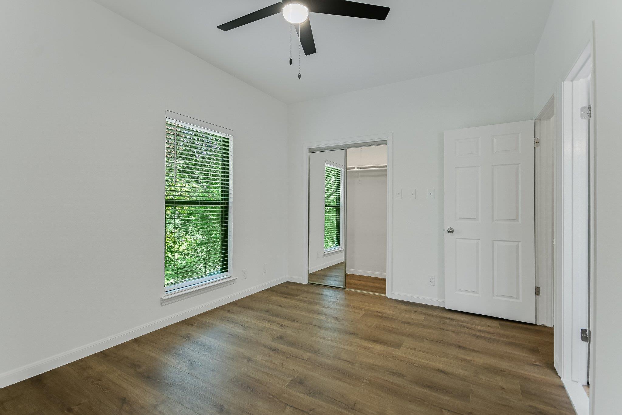 1307 Kinney Ave #107 Property Photo 14