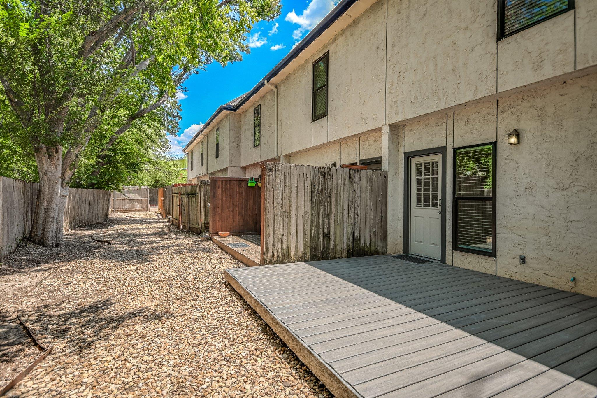 1307 Kinney Ave #107 Property Photo 17