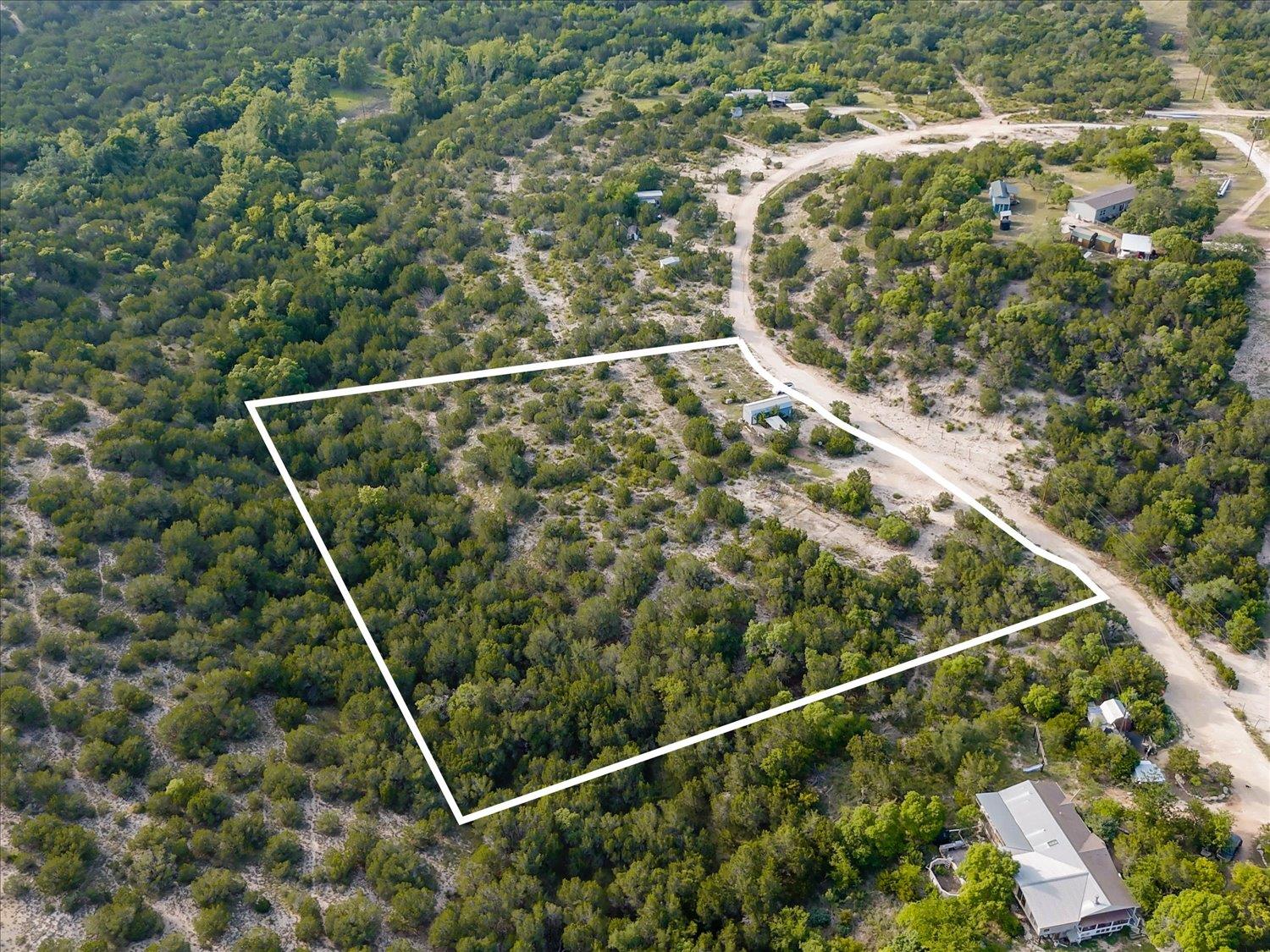 1227 Bonita Dr Property Photo 3