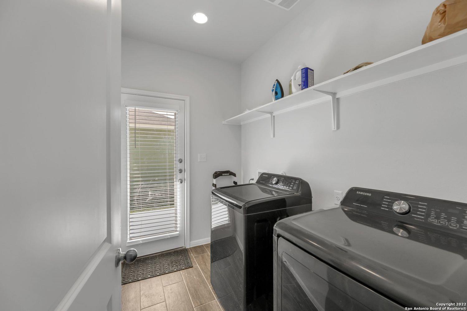 1121 Esplanade Pkwy Property Photo 10