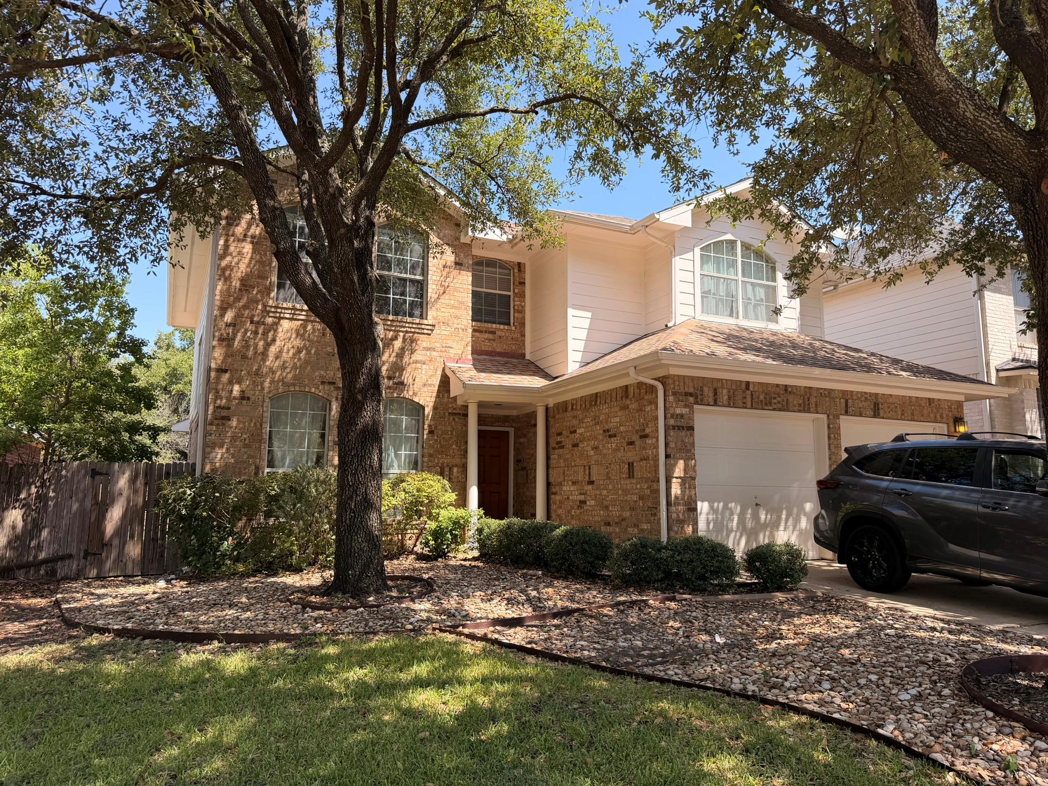 1812 Montana Sky Dr Property Photo 1
