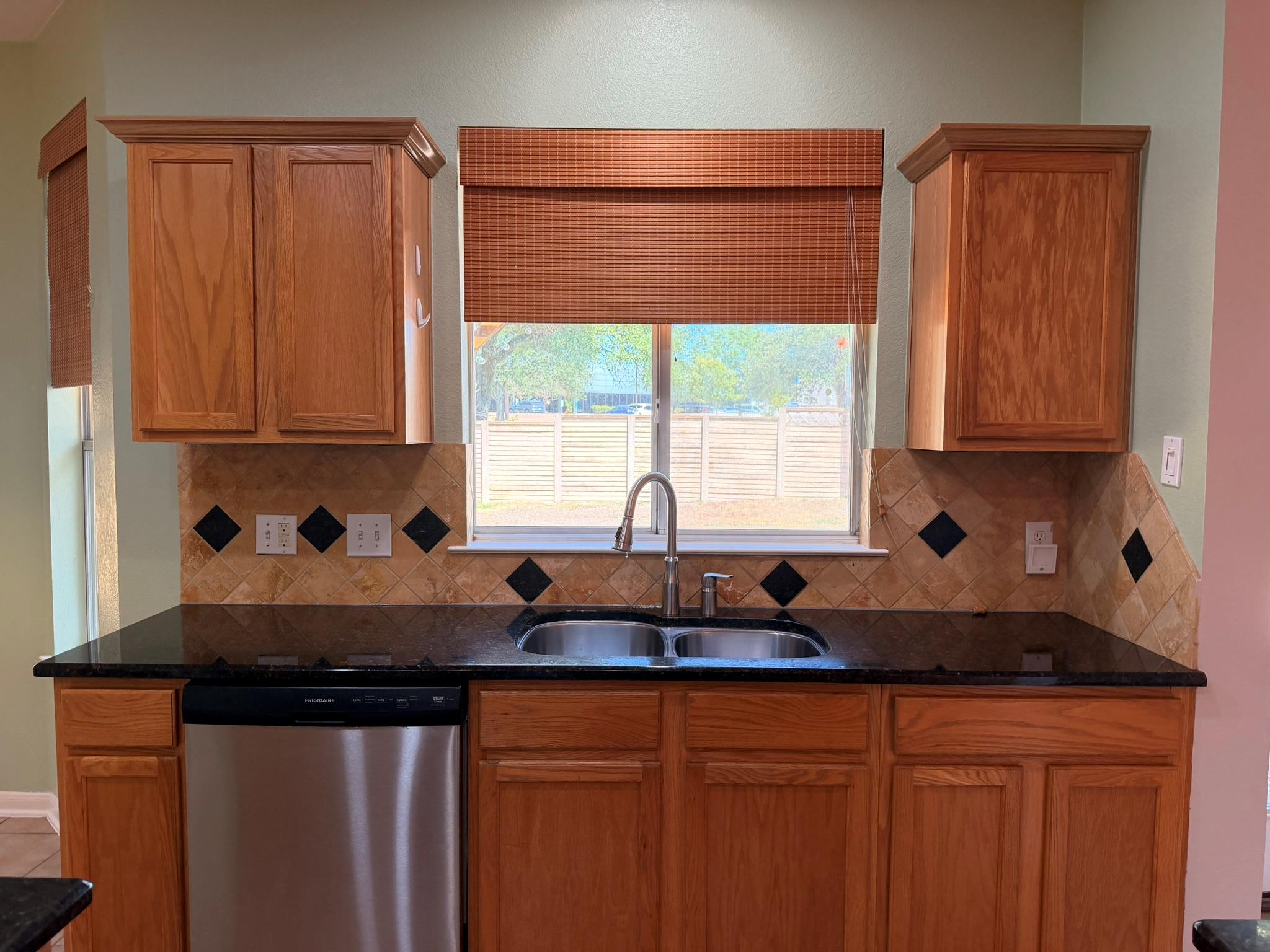 1812 Montana Sky Dr Property Photo 4