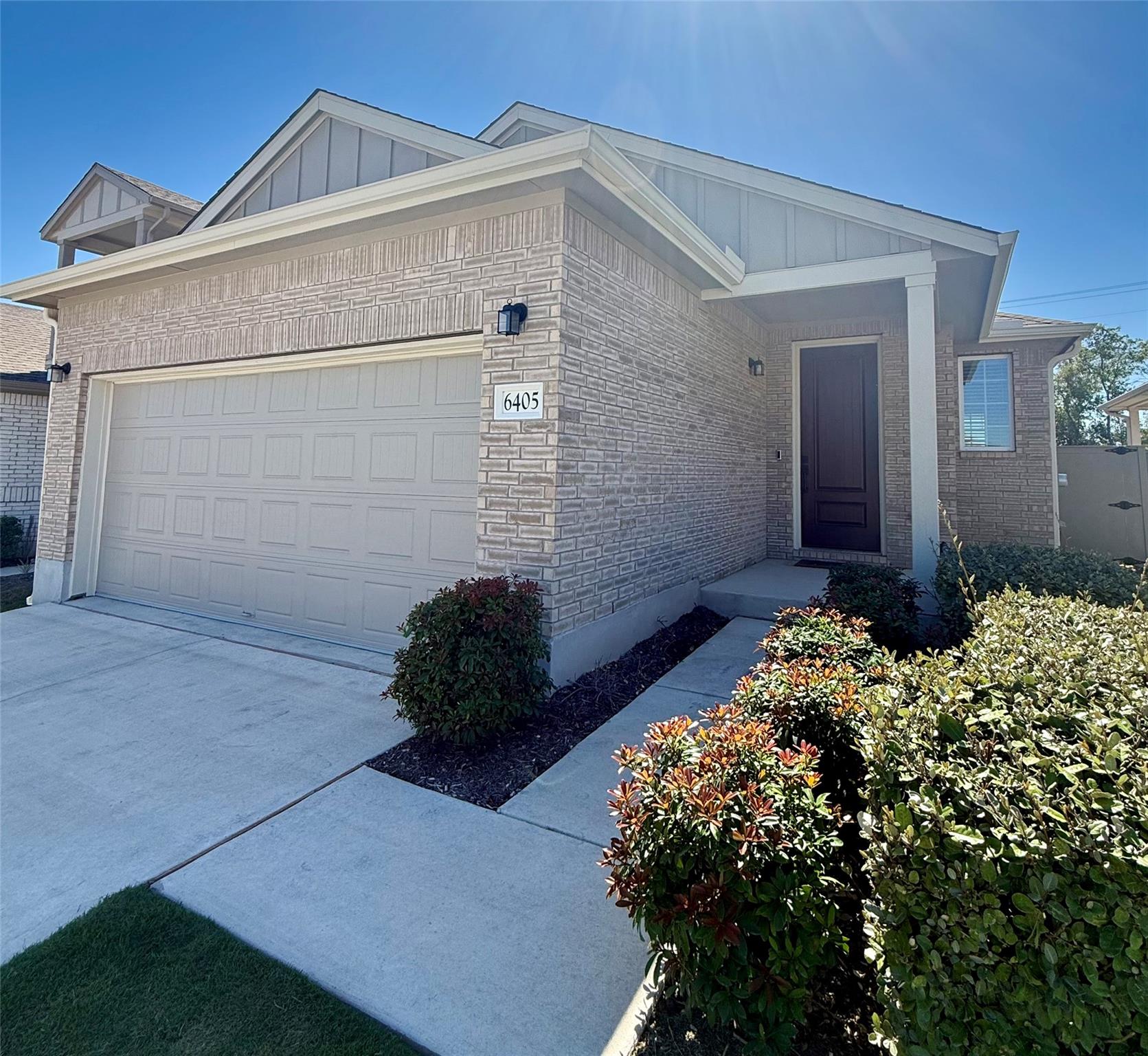 6405 Principale Dr Property Photo 1