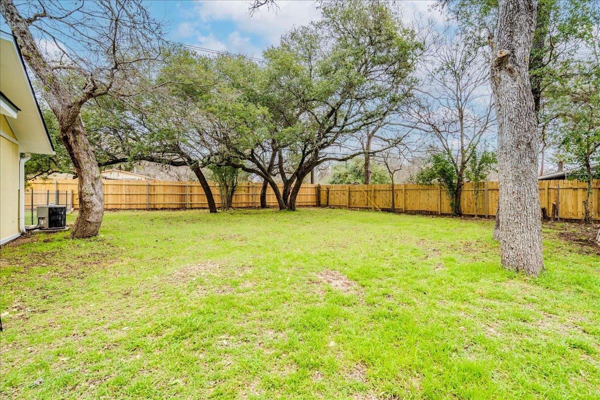 2505 Riddle Rd Property Photo 8