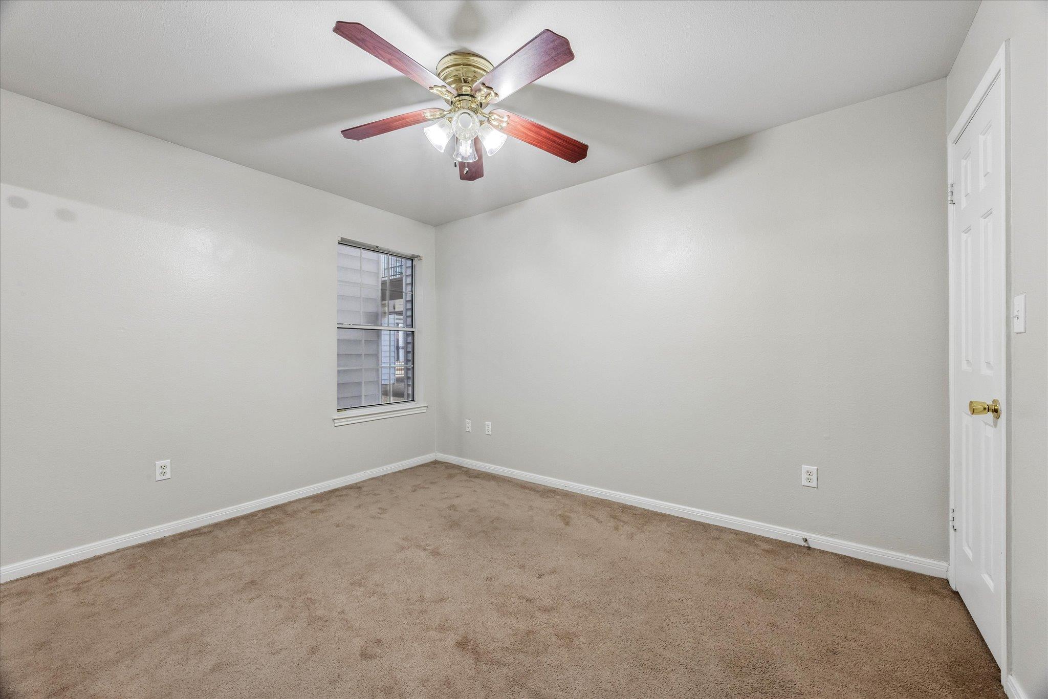 501 W 26th St #121 Property Photo 15