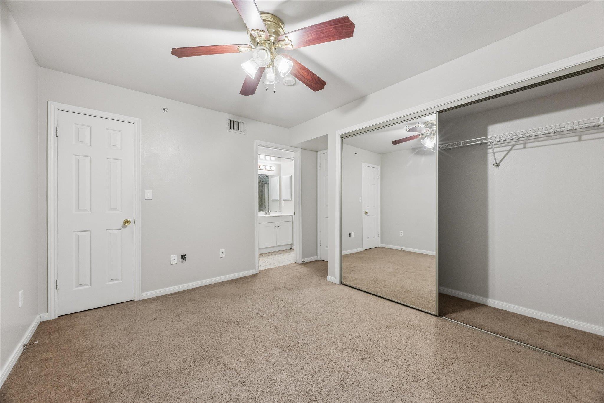 501 W 26th St #121 Property Photo 16