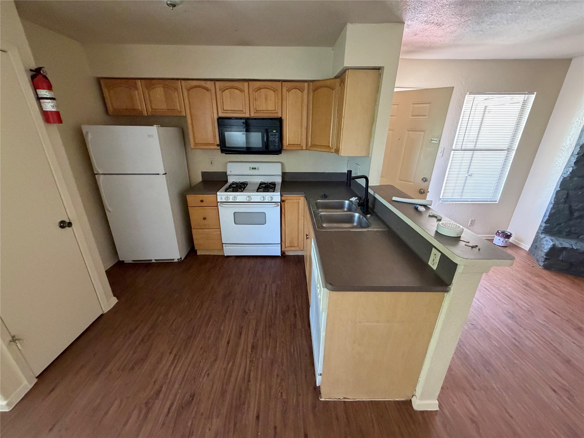 2203 Leah Cv #d Property Photo 3