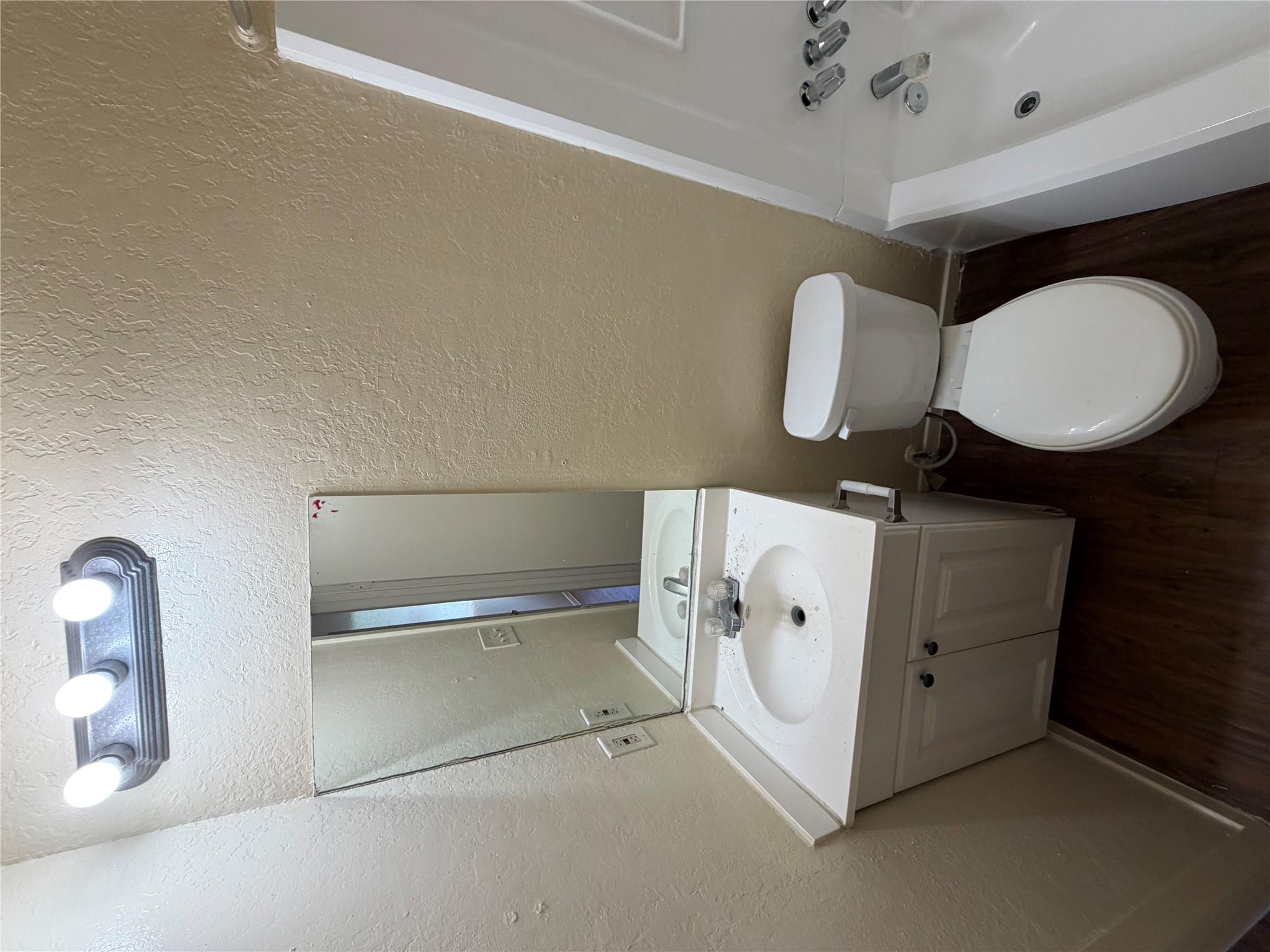 2203 Leah Cv #d Property Photo 9