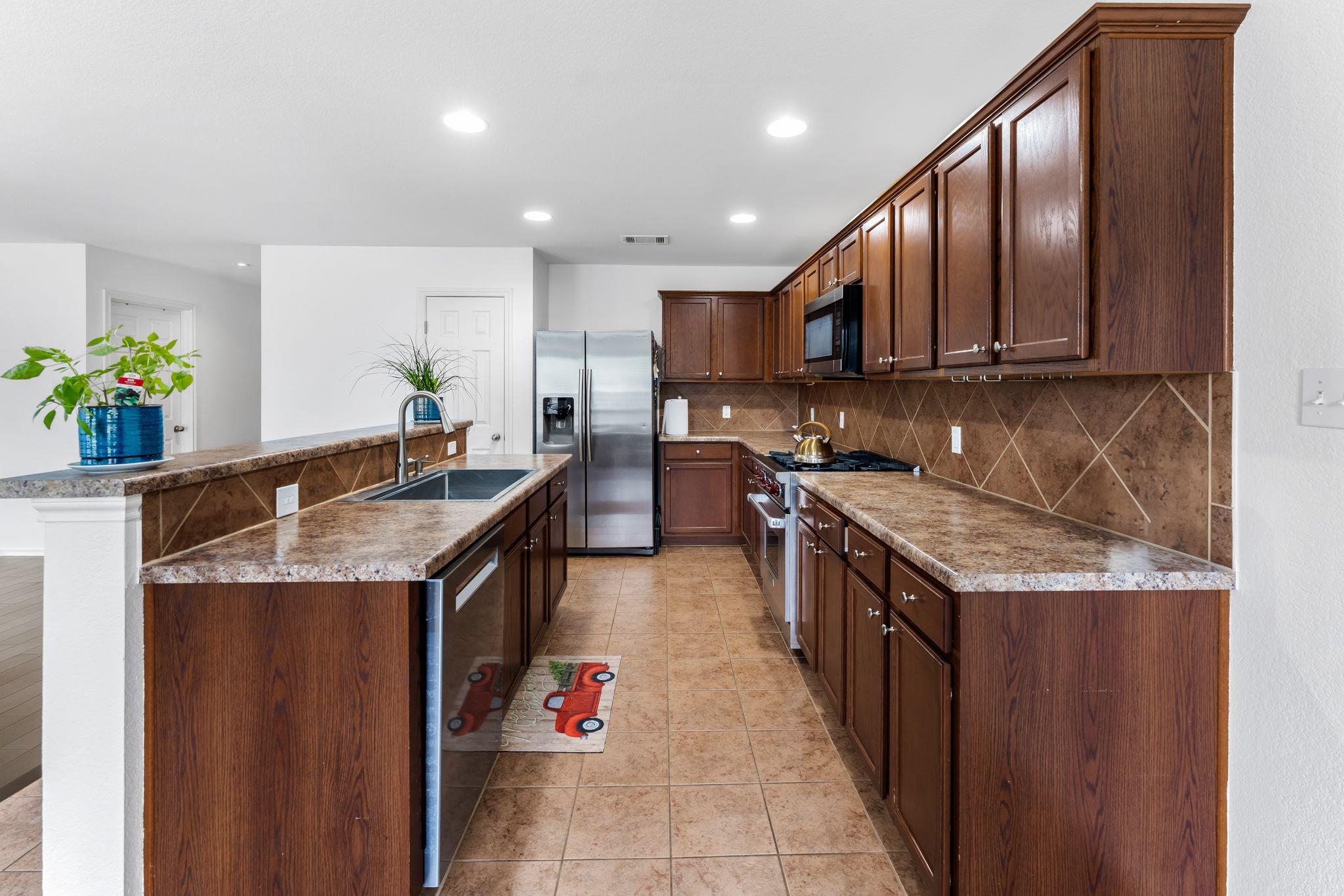 150 Breccia Cv Property Photo 6