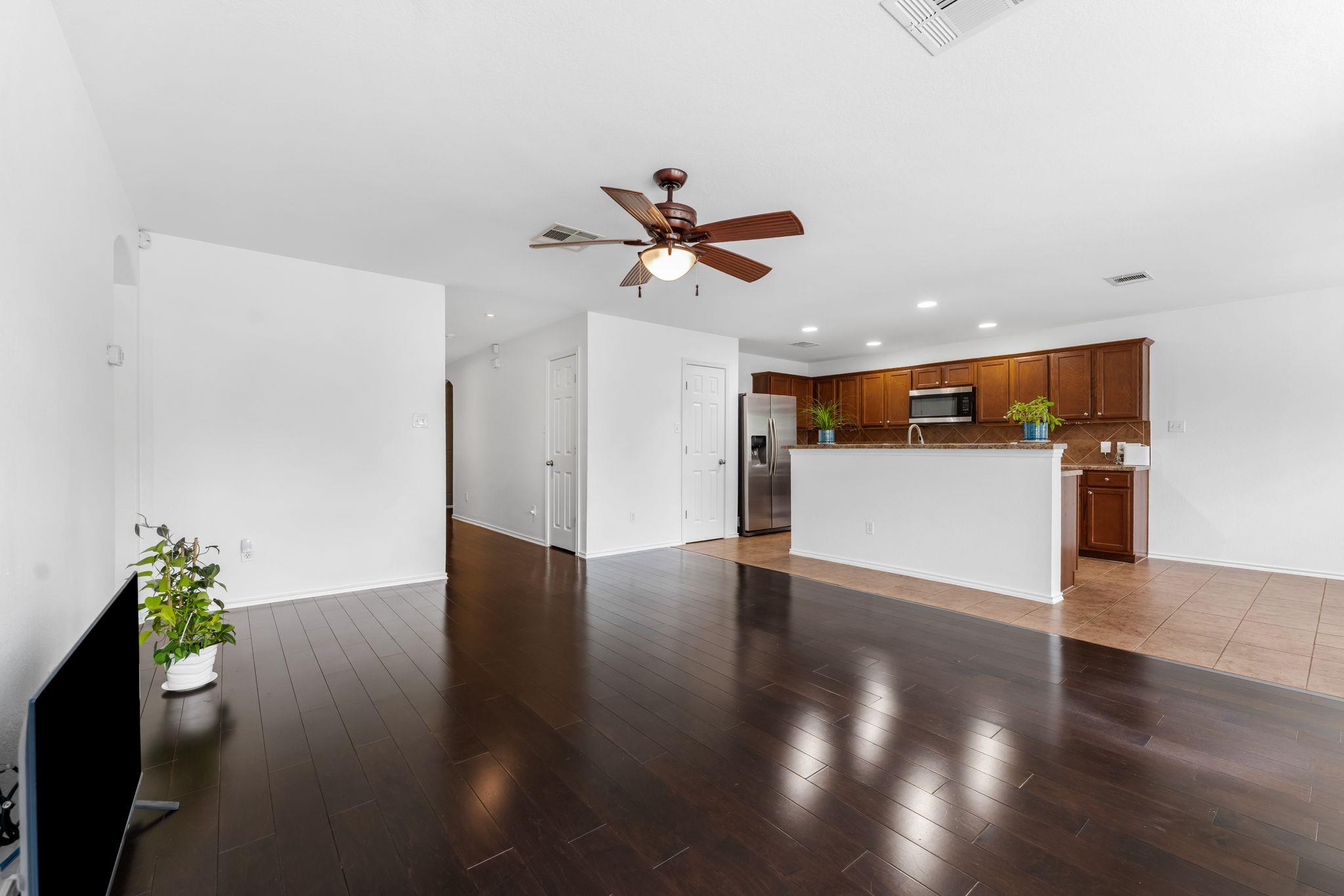150 Breccia Cv Property Photo 13