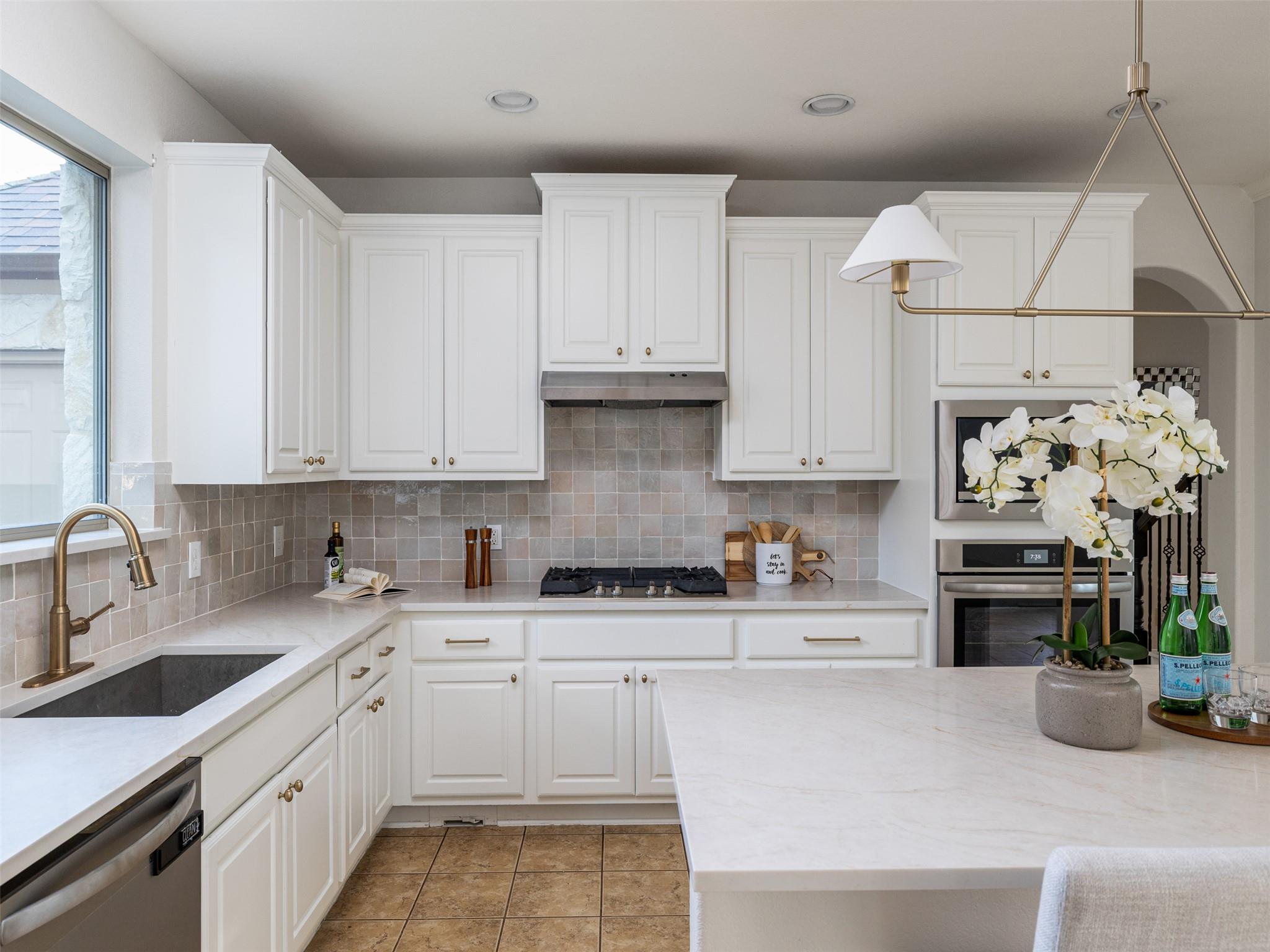 2709 Deep River Cir Property Photo 4