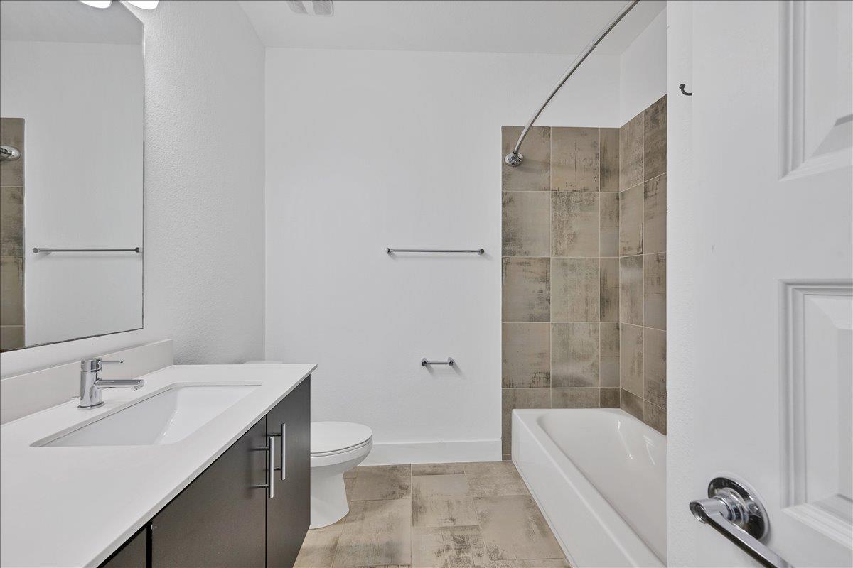 8922 Menchaca Rd #102 Property Photo 27
