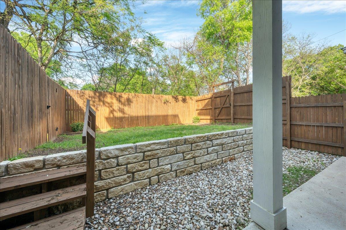 8922 Menchaca Rd #102 Property Photo 35