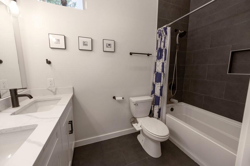 3923 E 16th St #a Property Photo 30