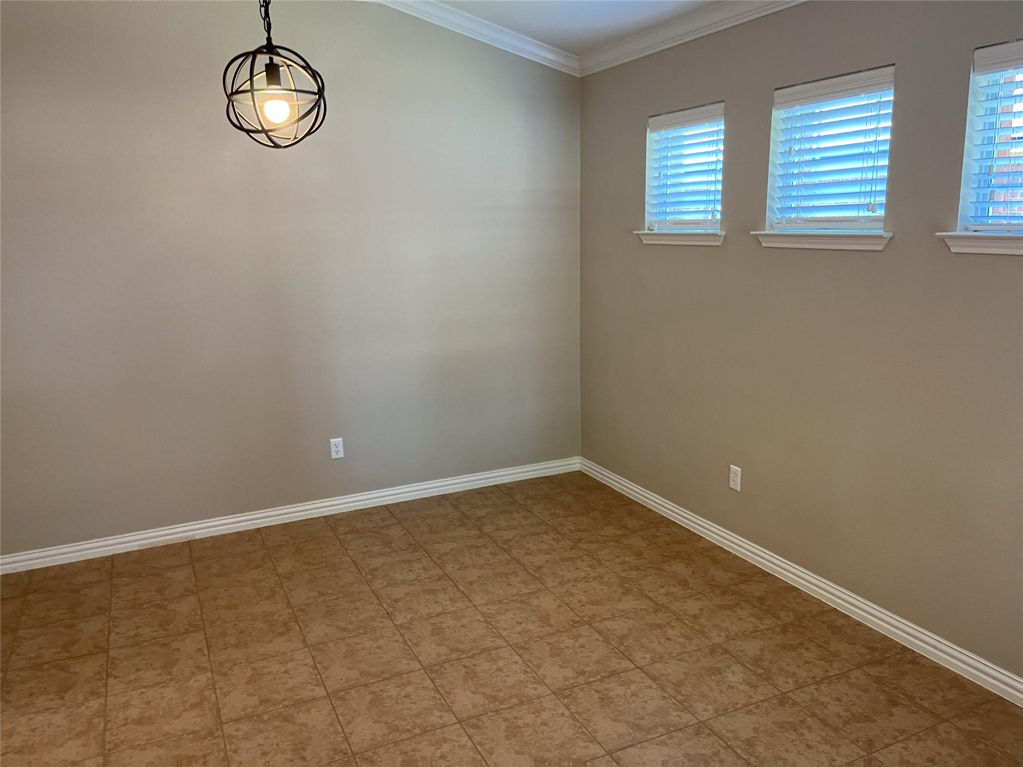 2375 Garlic Creek Dr Property Photo 3