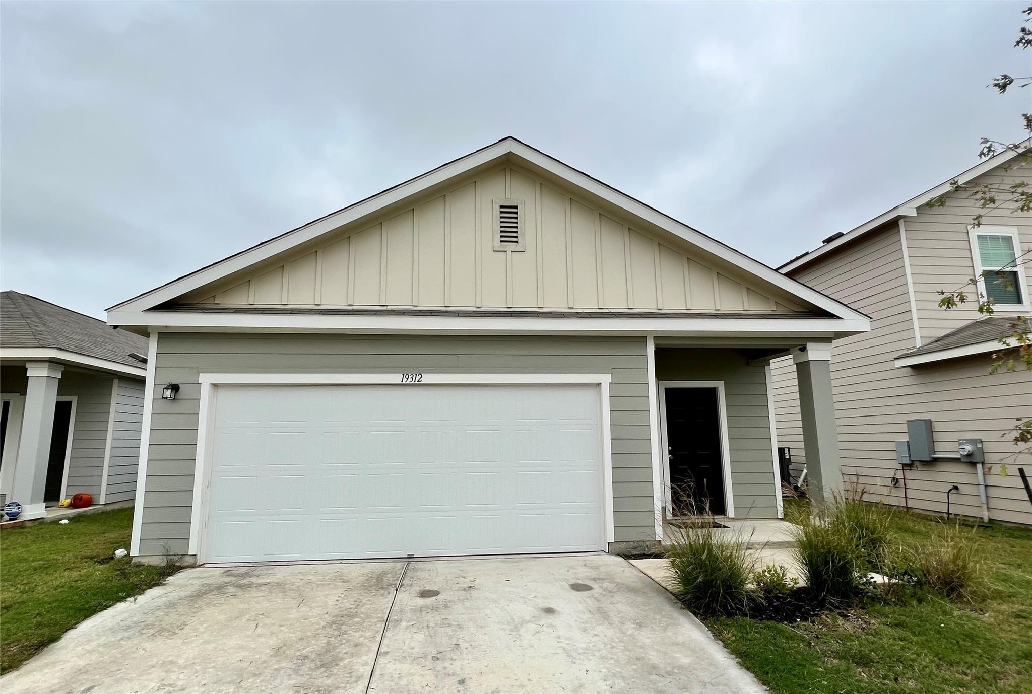 19312 Caymus Dr Property Photo 2
