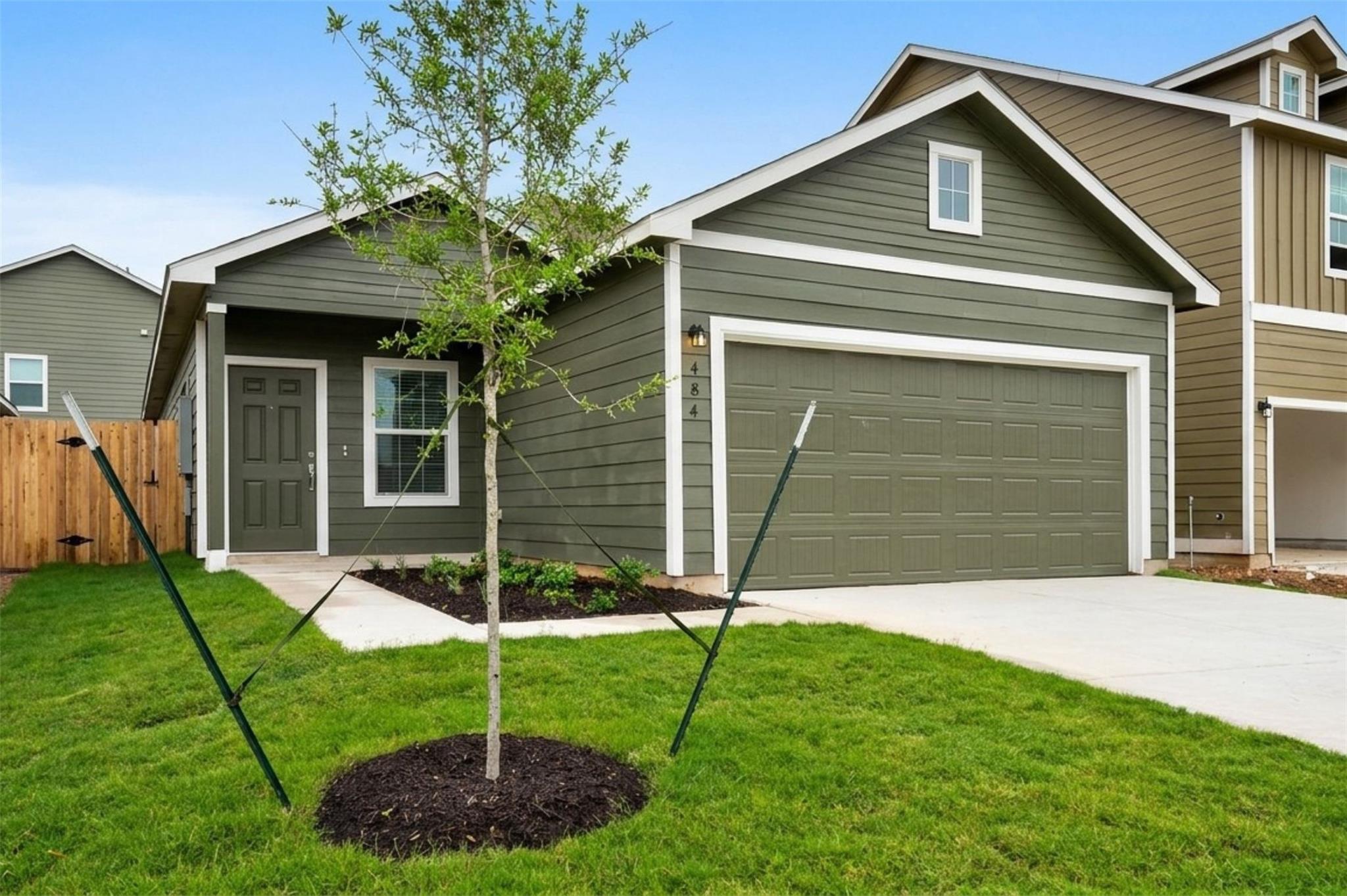 484 Gabbro Gdns Property Photo 1